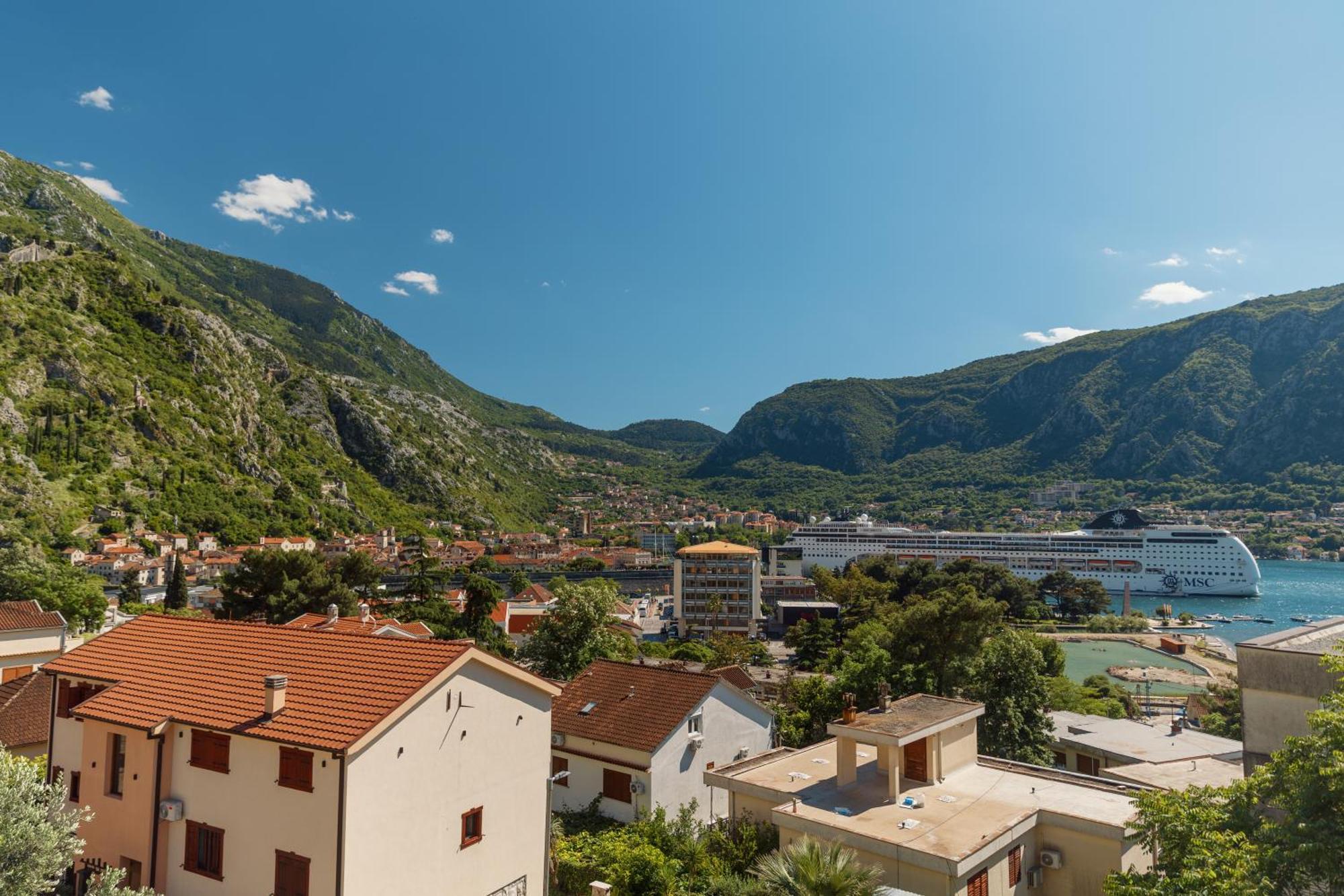 Apartments Los Olivos Kotor Exterior foto